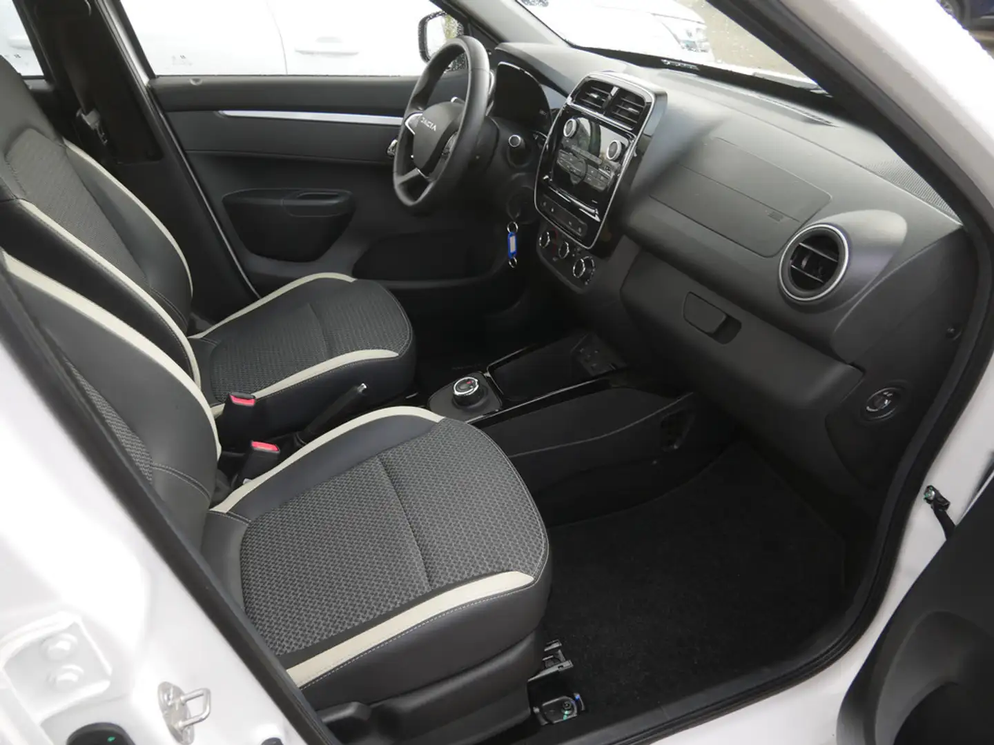 Dacia Spring Essential KLIMA Weiß - 2