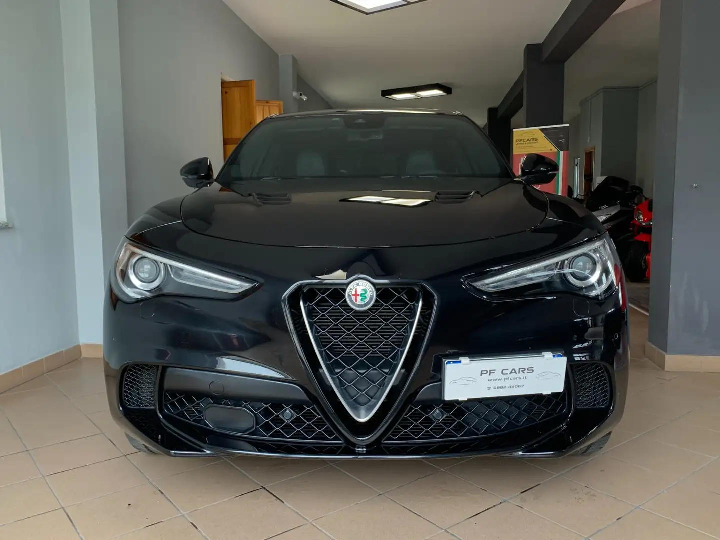 Alfa Romeo Stelvio 2.9 Bi-Turbo V6 510 CV AT8 Quadrifoglio Nero - 2