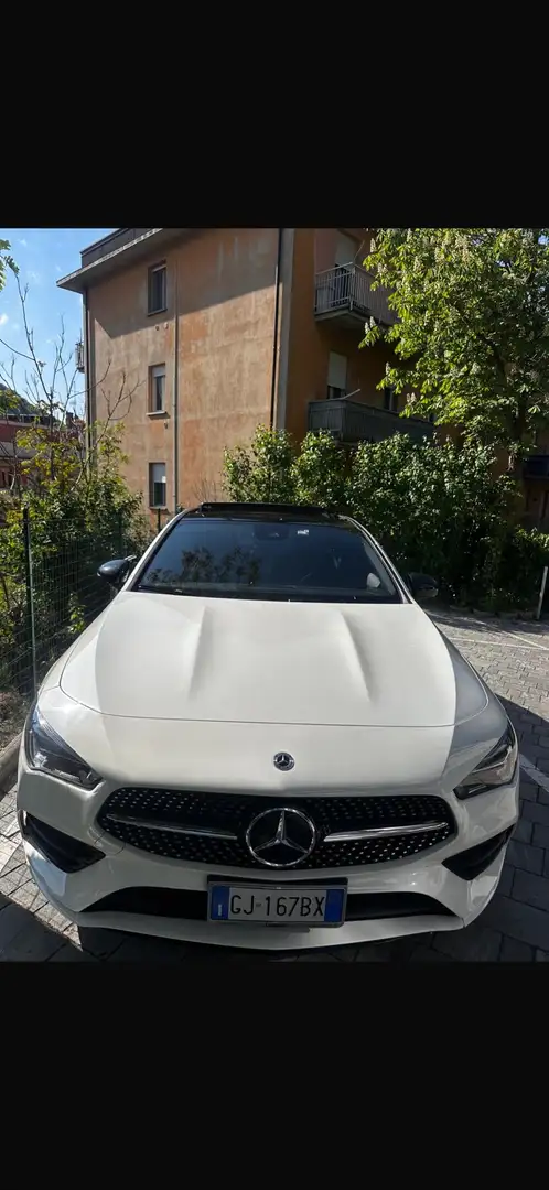 Mercedes-Benz CLA 220 d 8G-DCT AMG Line - 1