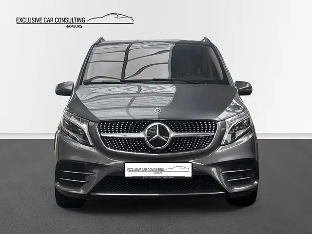 Mercedes-Benz V-Class view 2