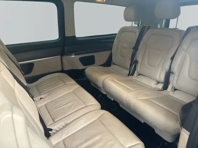 Mercedes-Benz V-Class view 11