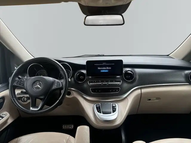 Mercedes-Benz V-Class view 7