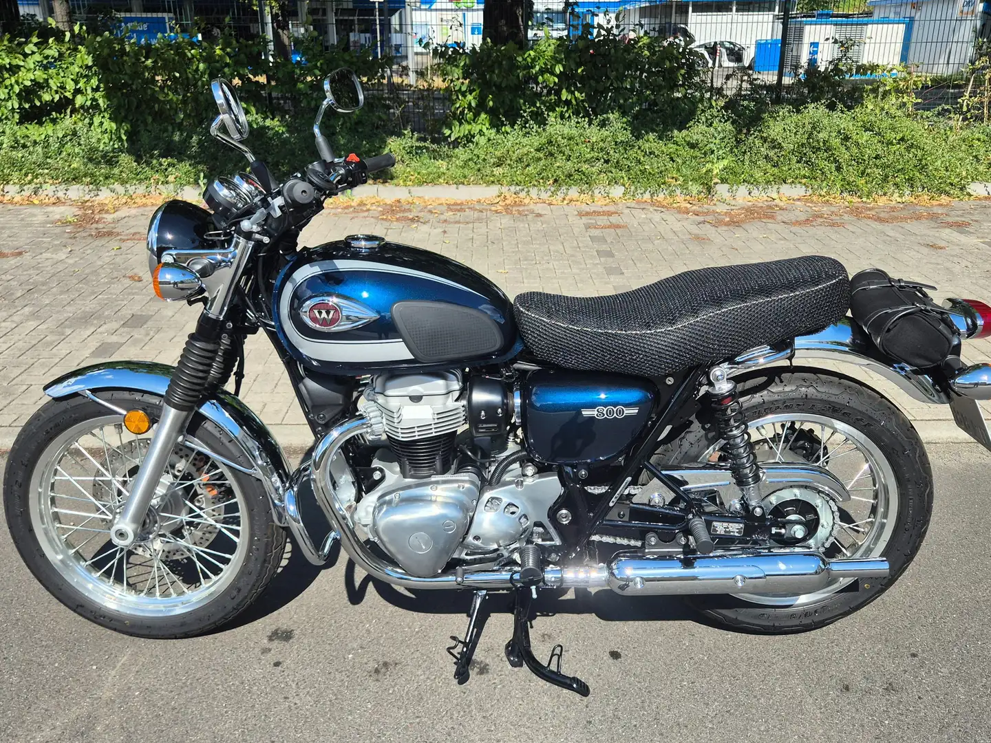 Kawasaki W 800 Blau - 2