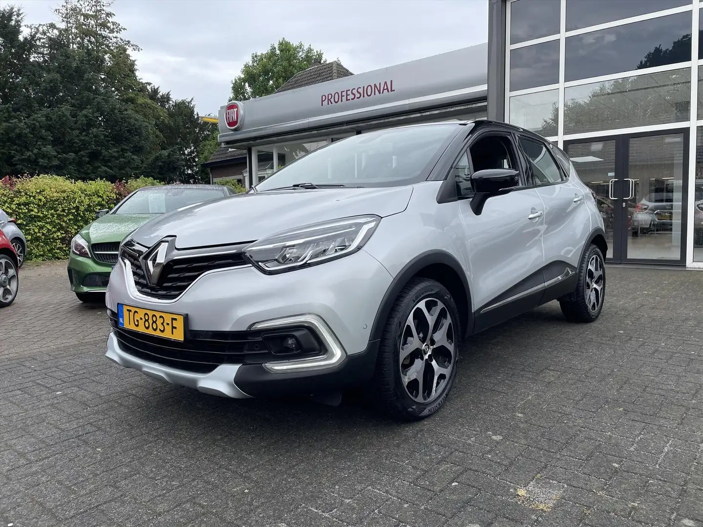 Renault Captur Energy TCe 90pk Intens Grijs - 2