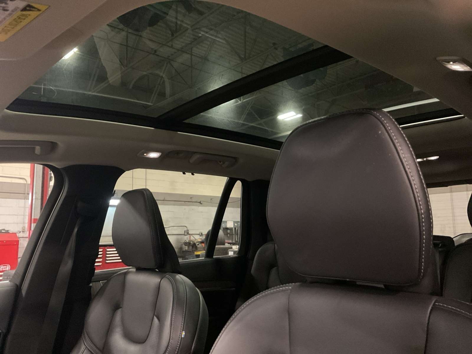 2023 Volvo XC90 2.0L 7-Seater! Luxury! Premium Features! thumb 19