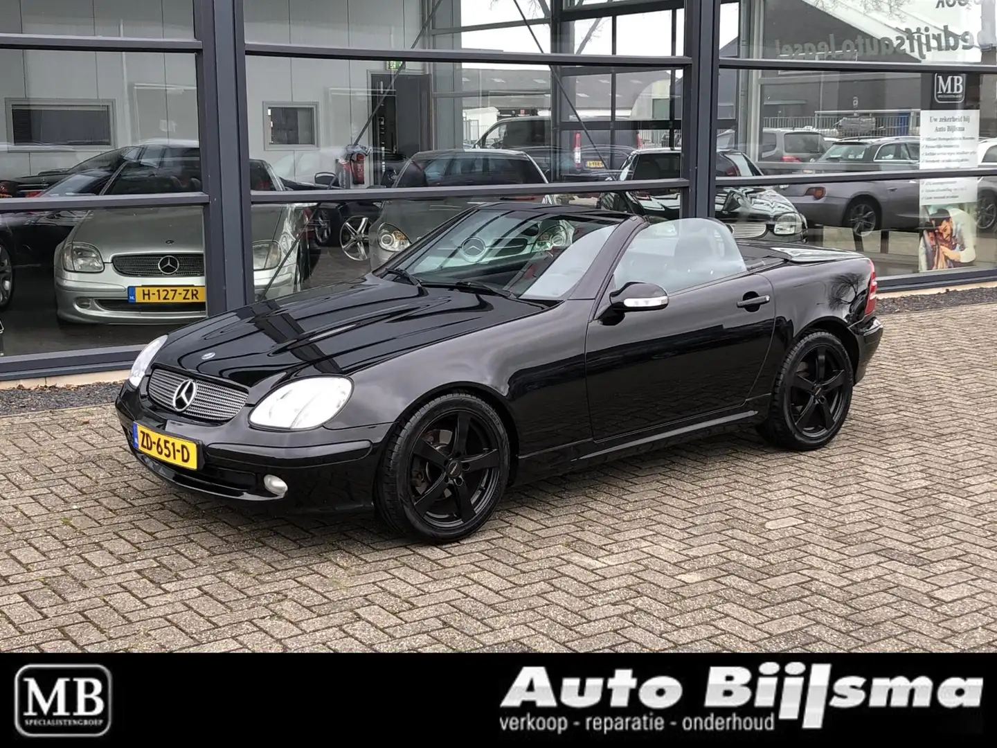 Mercedes-Benz SLK 230 K. Airco, leer, incl nwe apk en onderhoudsbeurt Noir - 1