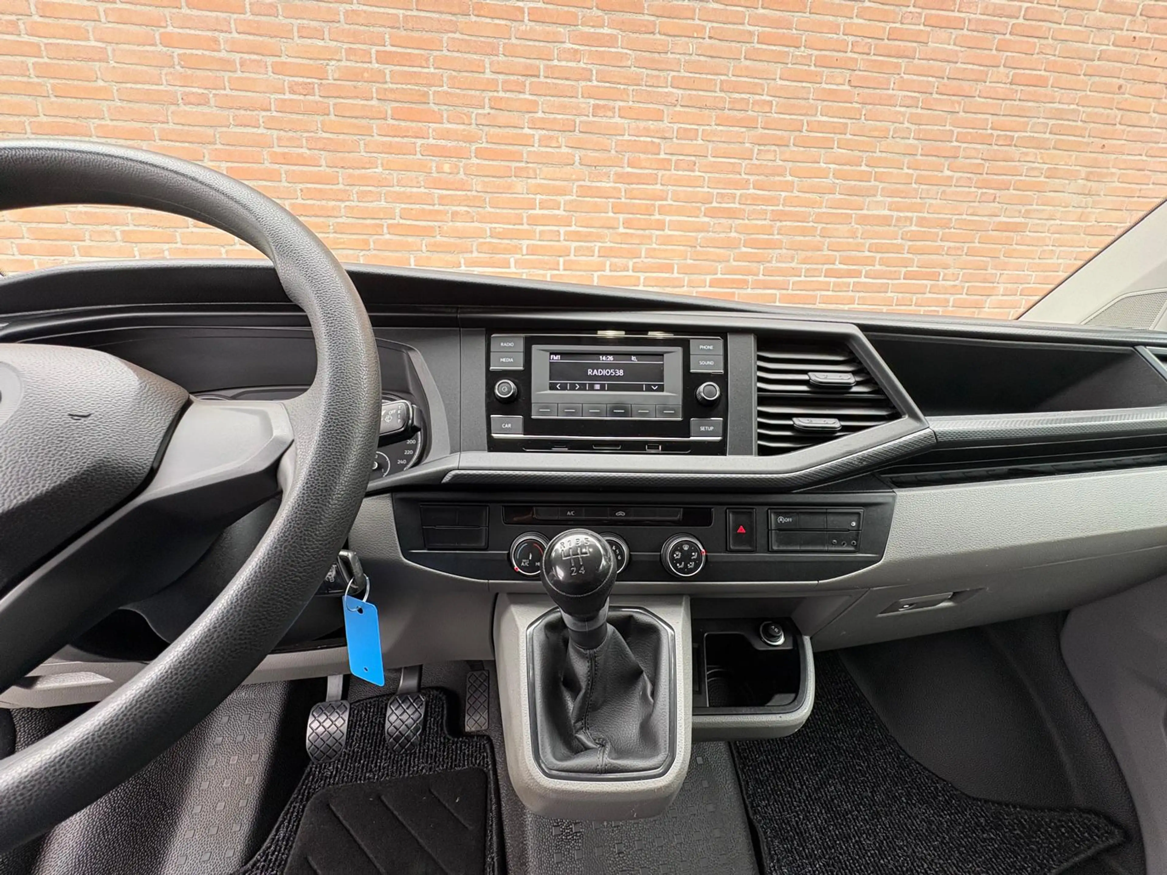 Volkswagen T6.1 Transporter 2.0TDI 110PK L1H1 Imperiaal / Trekhaak / Euro6 — photo 14