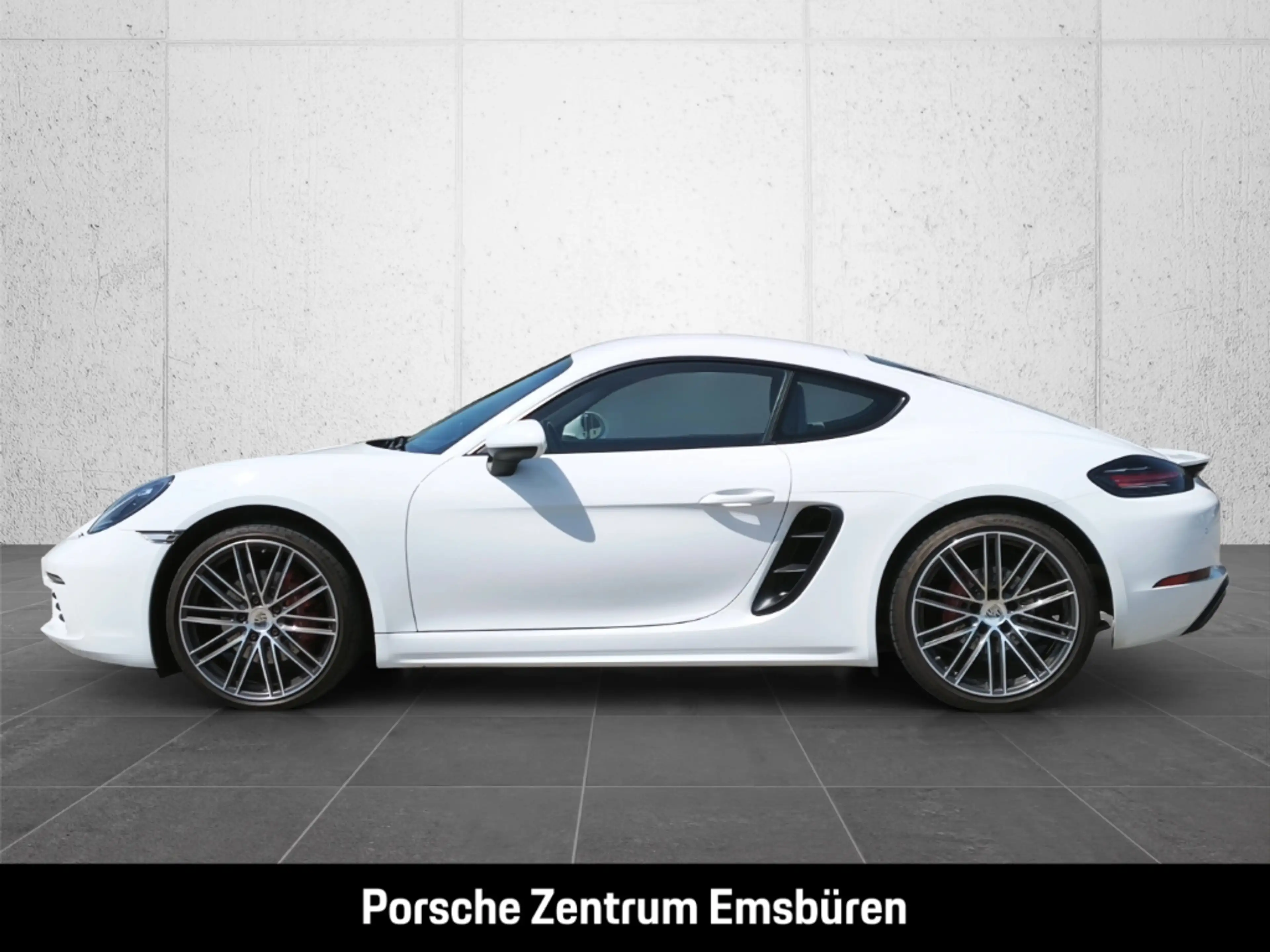 Porsche Cayman 718 S — photo 2