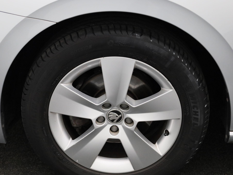 Skoda Scala 1.0 TSI Sport Business | ACHTERUITRIJCAMERA | SPOR — photo 12