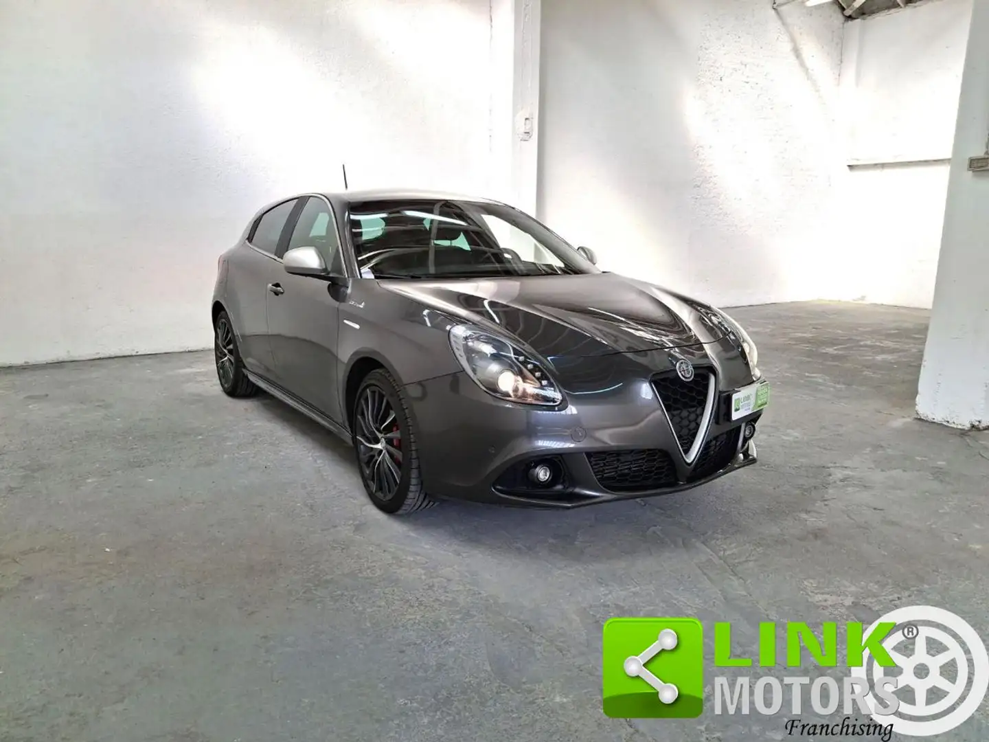 Alfa Romeo Giulietta 1.6 JTDm-2 120 CV QV Line GARANZIA INCLUSA Gris - 1