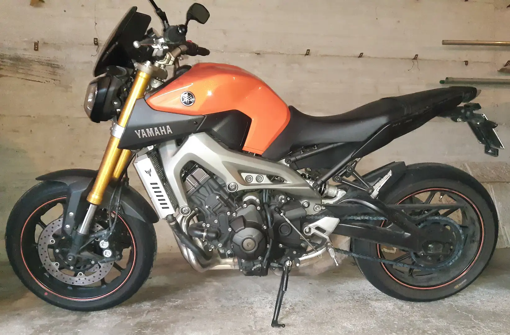 Yamaha MT-09 deep armor arancio Naranja - 1