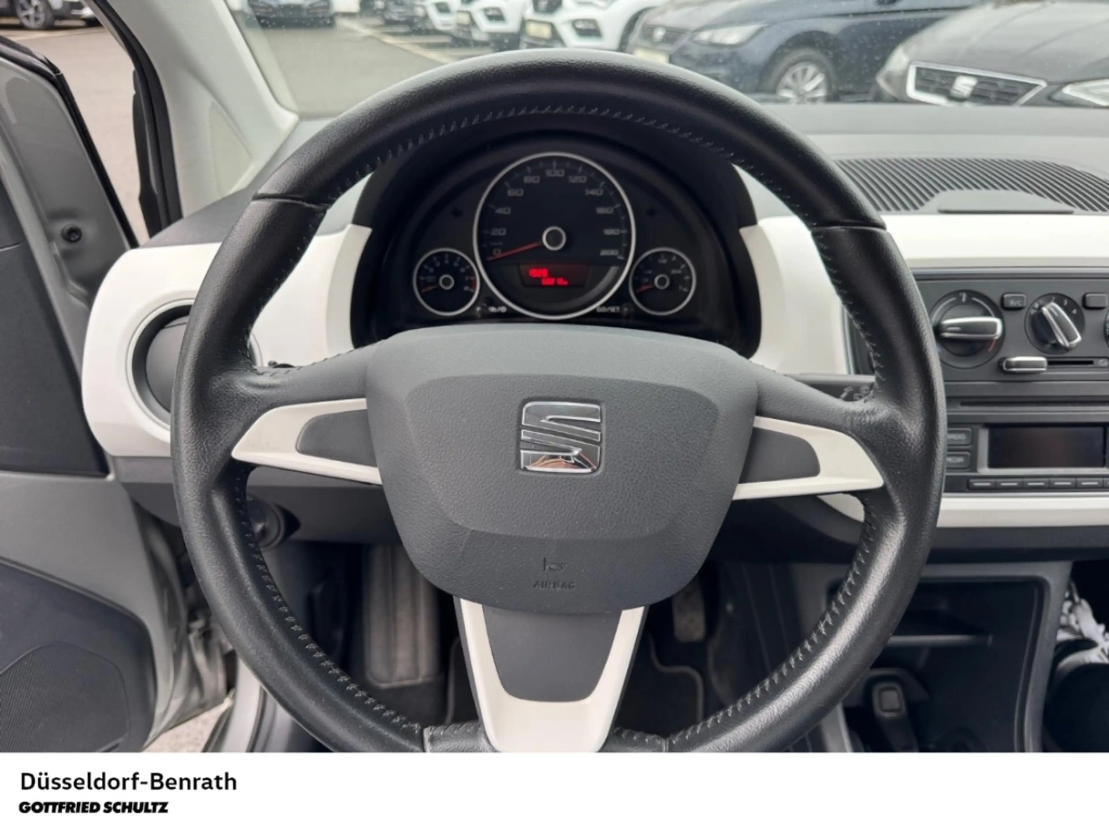 SEAT Mii Chic 1.0 TSI Klima Parkhilfe Sitzheizung — photo 11