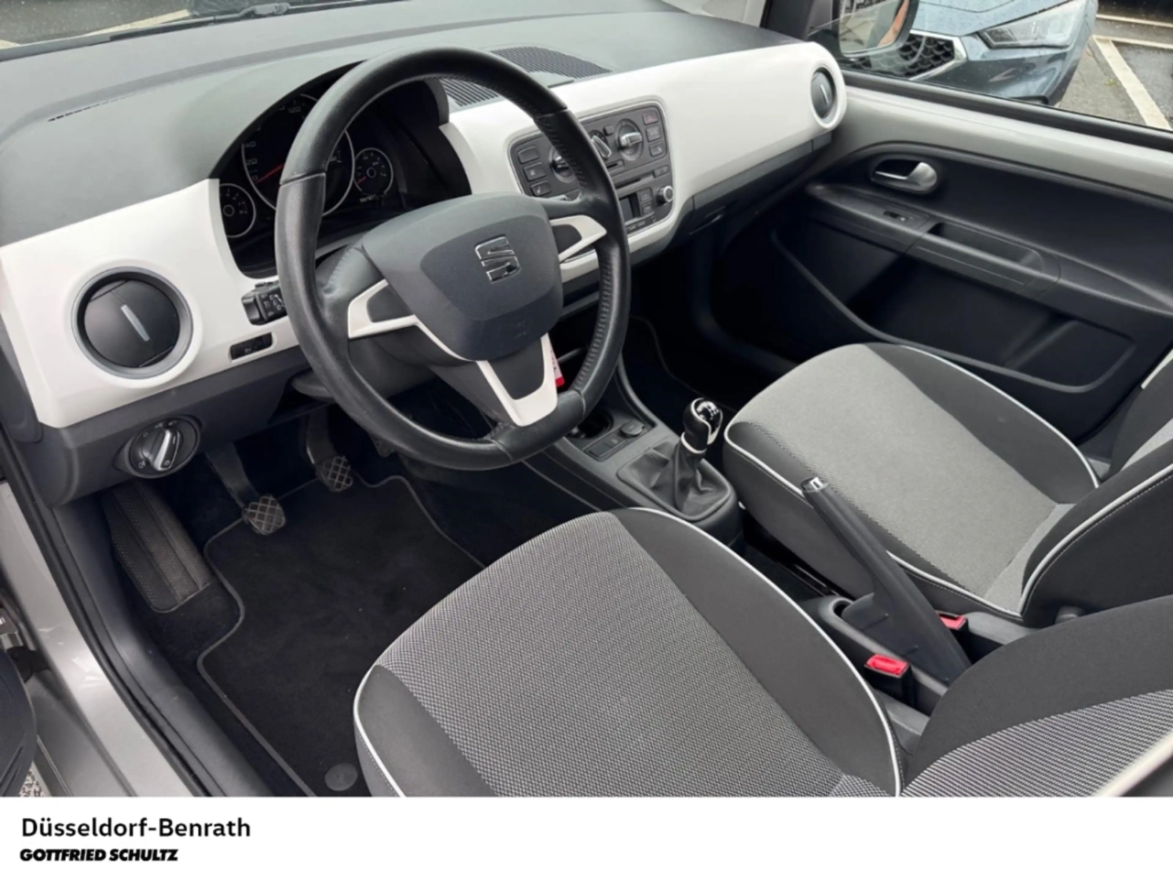SEAT Mii Chic 1.0 TSI Klima Parkhilfe Sitzheizung — photo 9