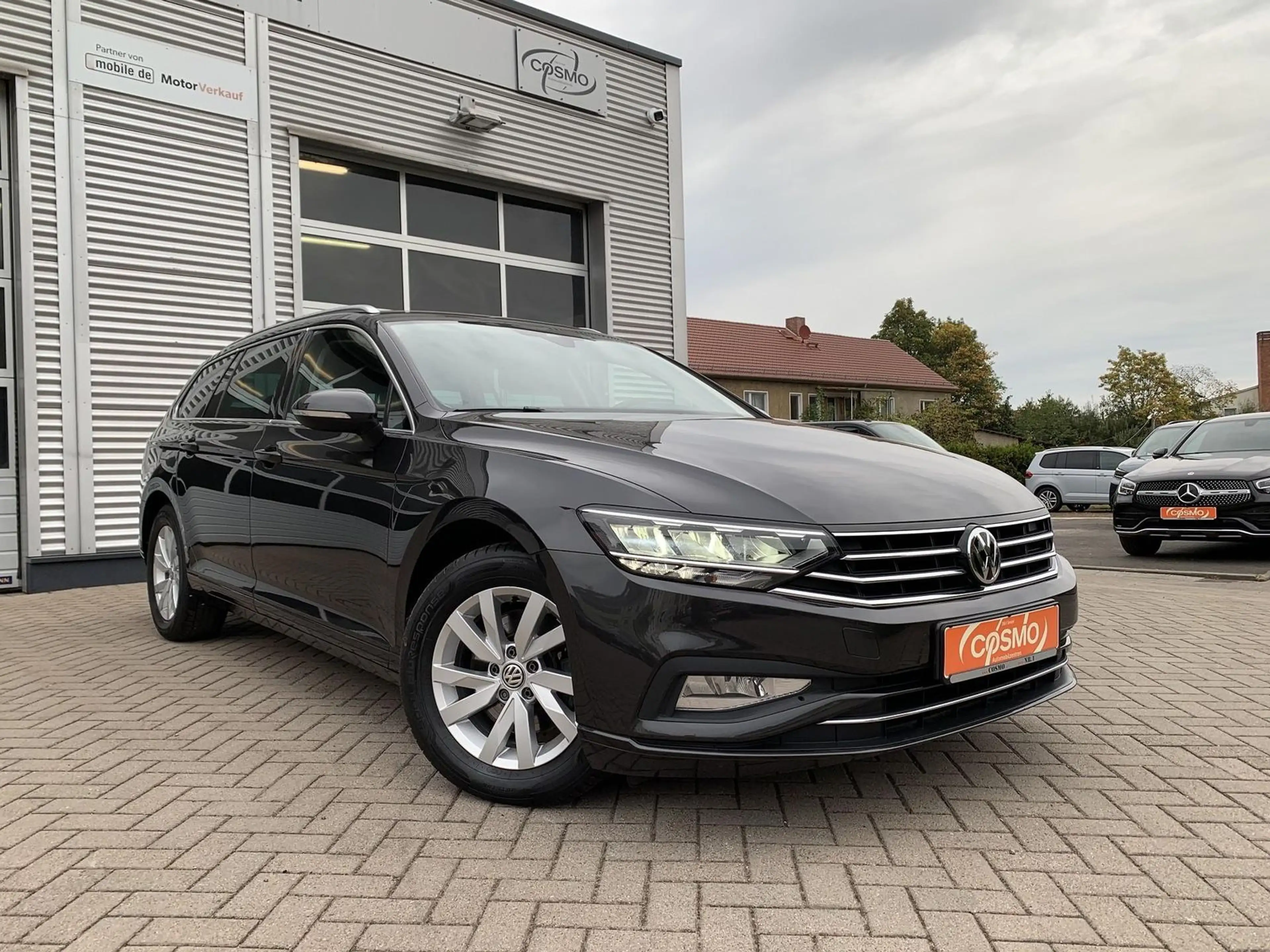 Volkswagen Passat Variant Busines 1.5 TSI NAVI+ACC+LED — photo 3