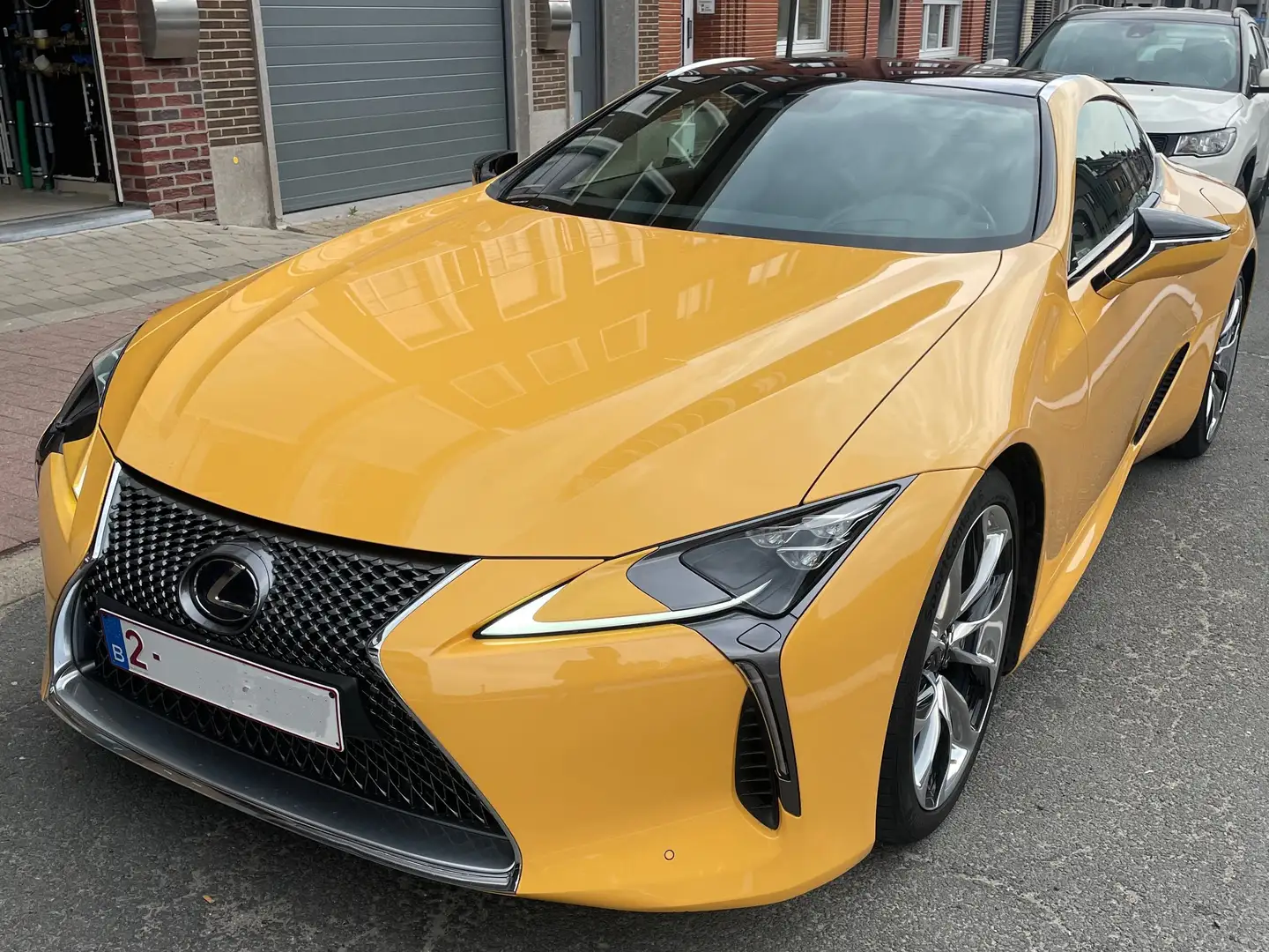 Lexus LC 500h Jaune - 1