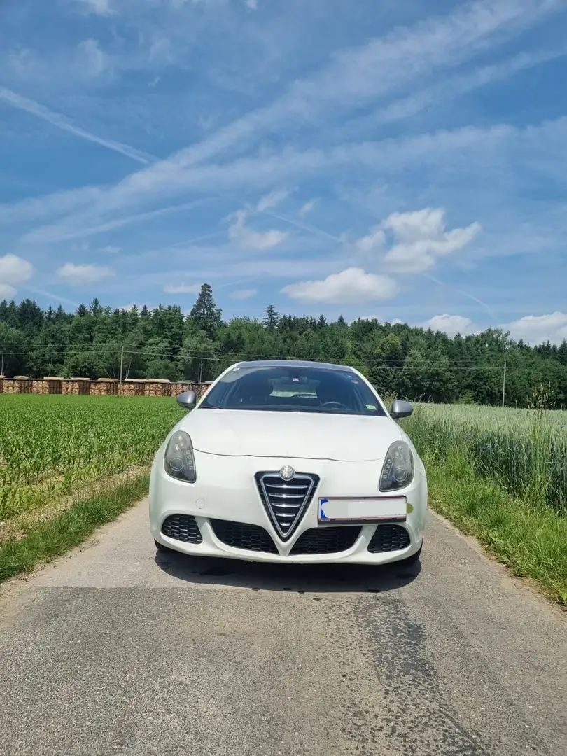 Alfa Romeo Giulietta 1,6 JTDM-2 Veloce Weiß - 2