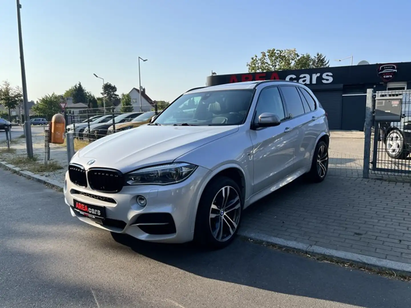 BMW X5 M50 LED*PANO*HUD*TOTW*B&O*360*ACC*20ZO Silber - 2