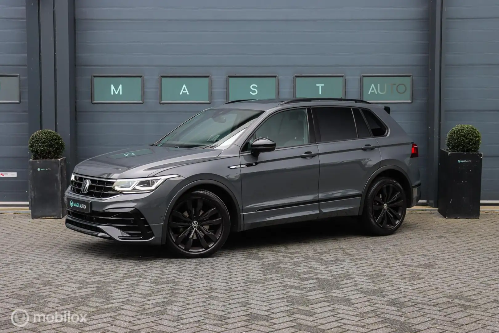Volkswagen Tiguan 1.5 TSI R-Line|PANO|HUD|Matrix|ACC|Lane-assist|Cam Grau - 1