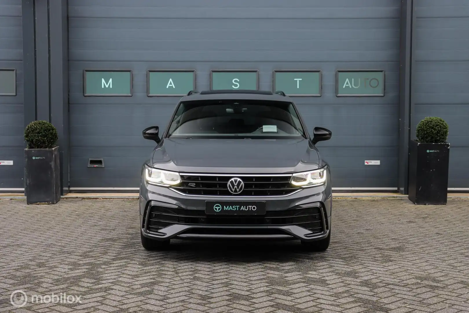 Volkswagen Tiguan 1.5 TSI R-Line|PANO|HUD|Matrix|ACC|Lane-assist|Cam Grau - 2