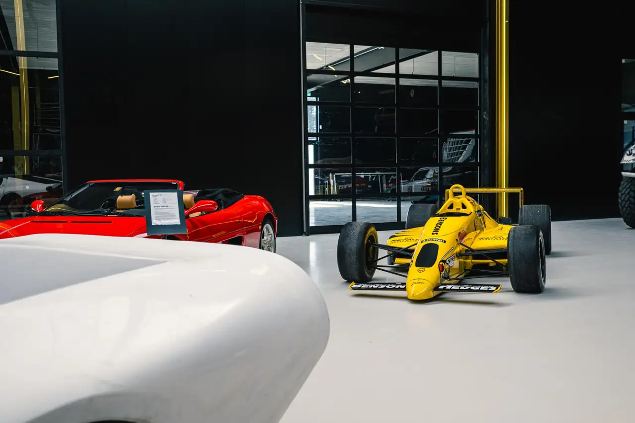 Lola T89/00 IndyCar, foto 10
