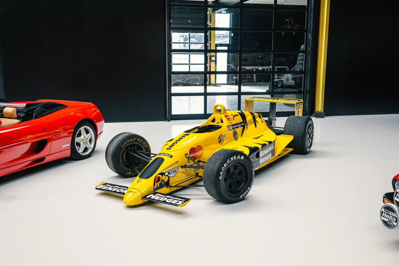 Lola T89/00 IndyCar, foto 2
