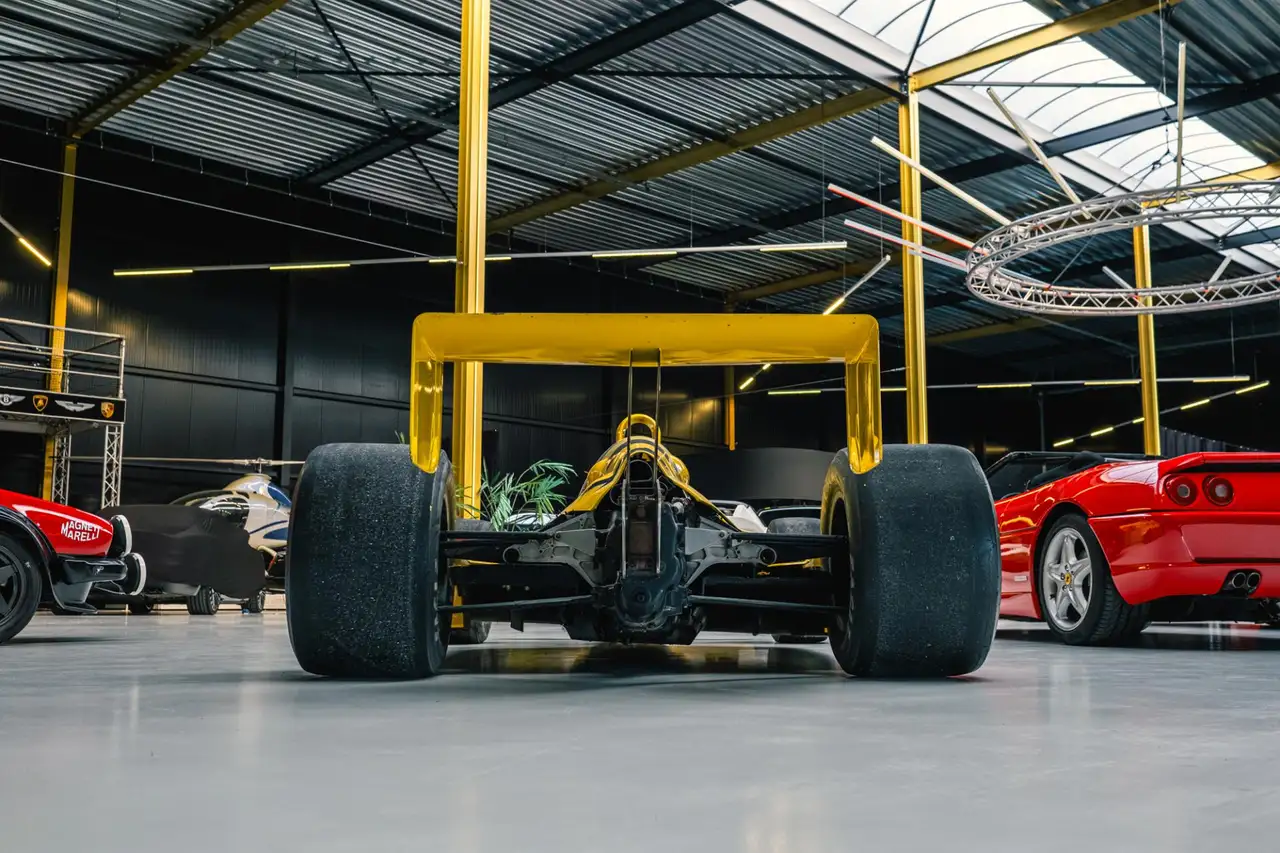 Lola T89/00 IndyCar, foto 8