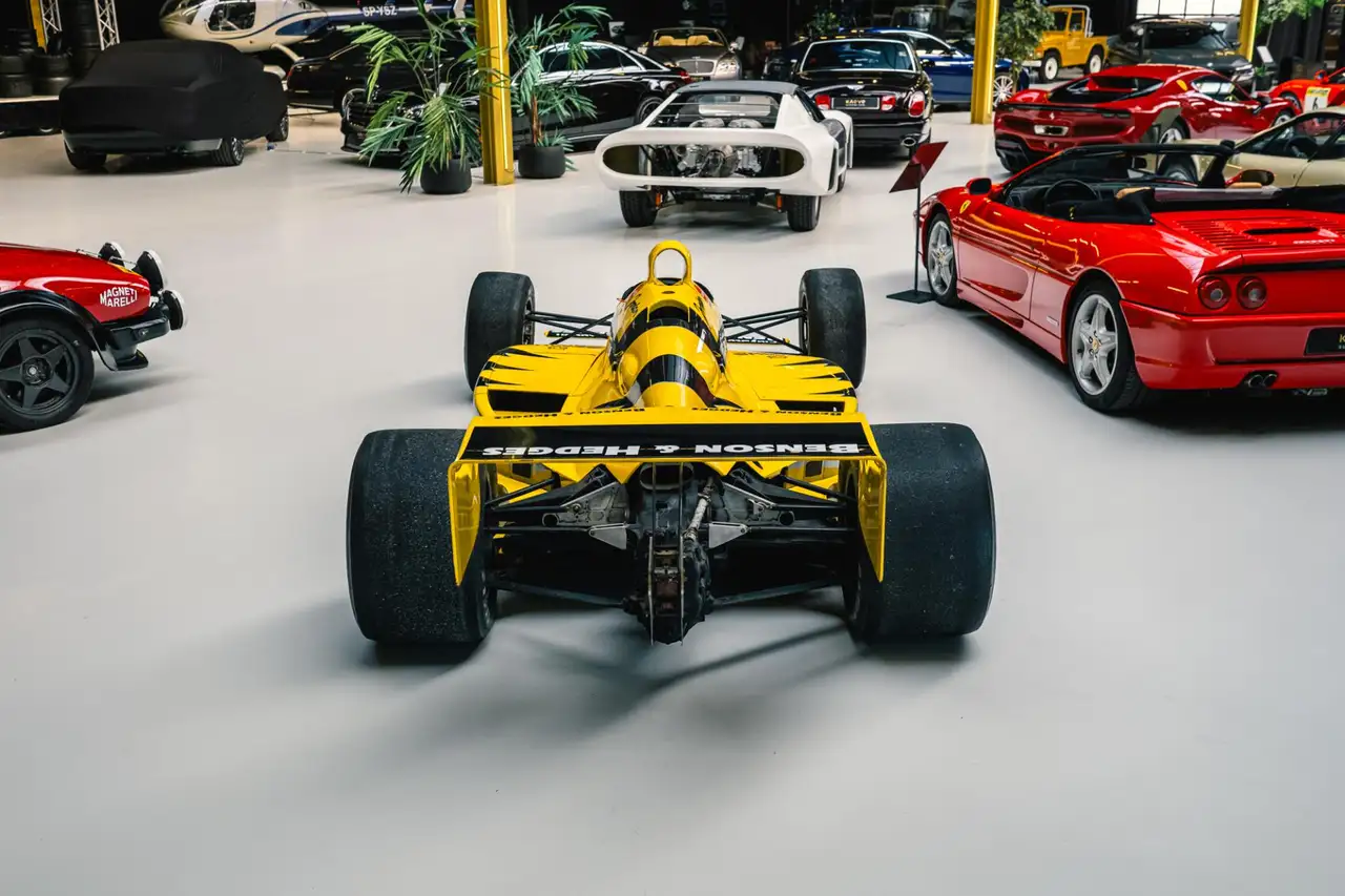 Lola T89/00 IndyCar, foto 9