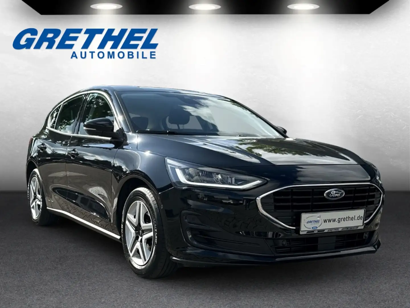 Ford Focus Cool & Connect 1.0 EcoBoost EU6d Schwarz - 1