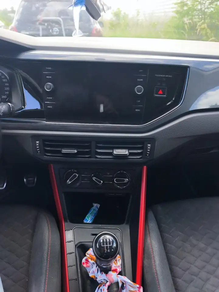 Volkswagen Polo Citadine 5 portes — photo 9