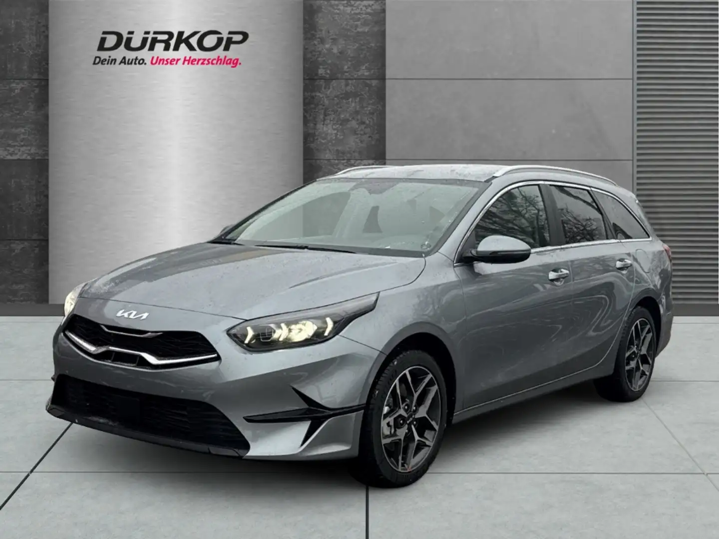 Kia Ceed SW / cee'd SW Ultimate Edition 1.5T DCT Style-Paket Navi LED ACC Zilver - 1