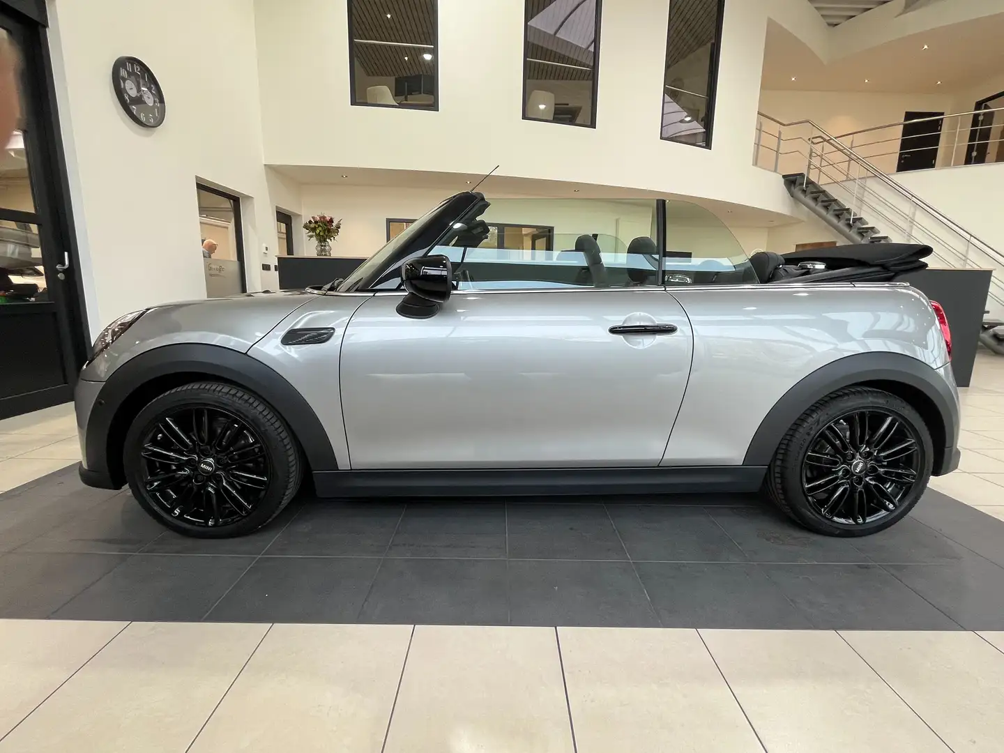 MINI Cooper Cabrio 1.5 AUTOMAAT BJ11/2023 22446KM CAMERA HARMANKARDON Argent - 2