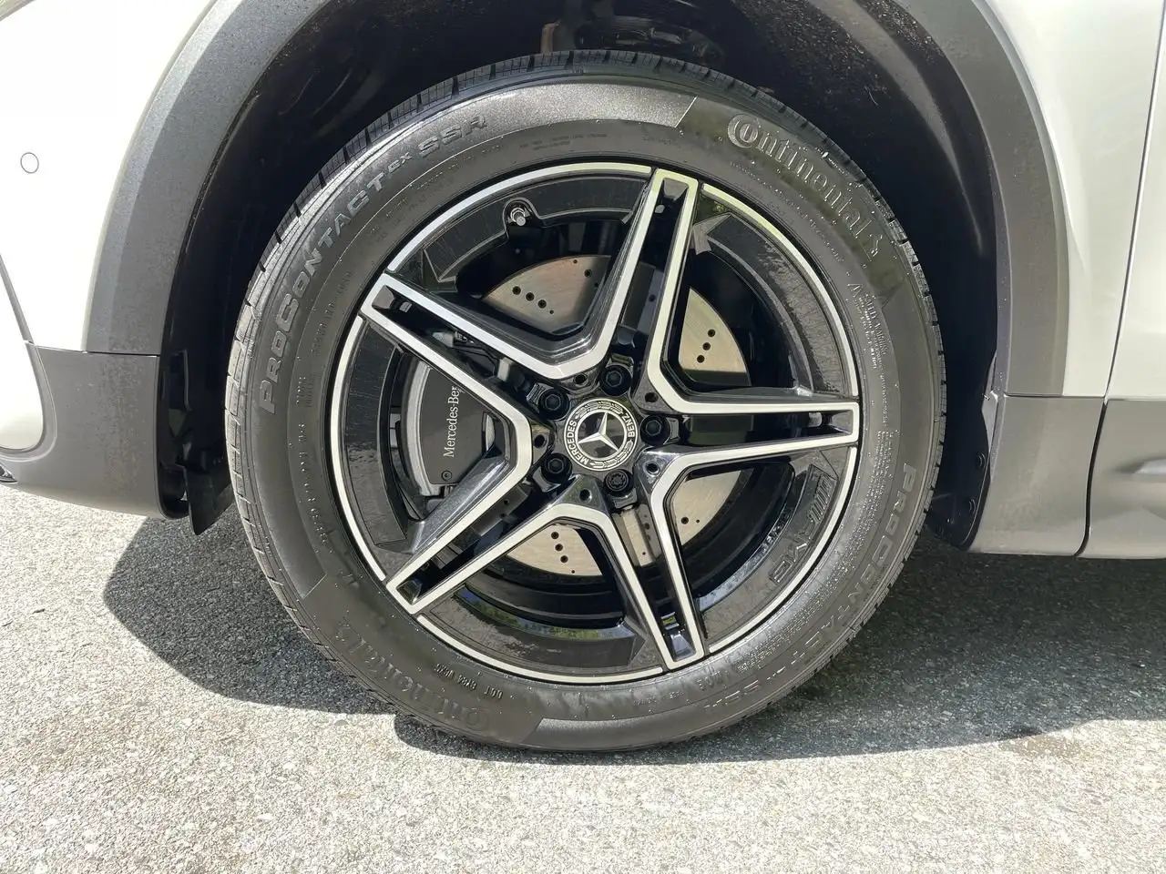 Mercedes-Benz GLB снимка Mercedes-Benz GLB