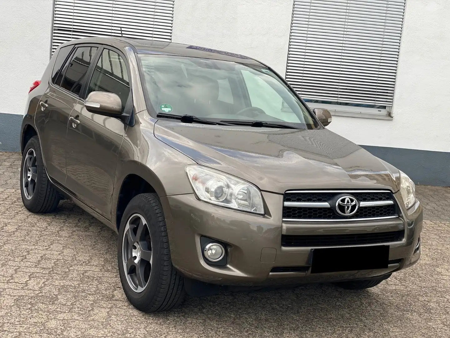 Toyota RAV 4 2,0-l-Valvematic 4x4 Sol Multidrive S *TOP Brun - 1