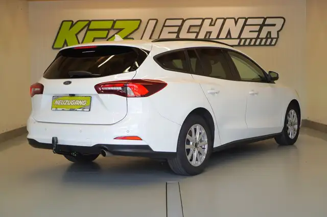 Ford Focus view 4