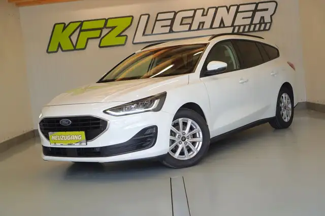 Ford Focus view 8