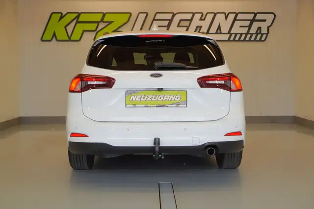 Ford Focus view 5