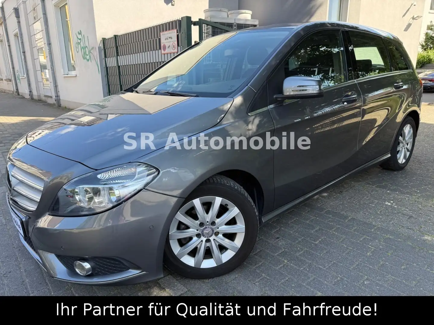 Mercedes-Benz B 180 CDI 2.HAND*AUTOM.*KLIMA*NAVI*SHZ*PDC*TEMP. Gris - 2