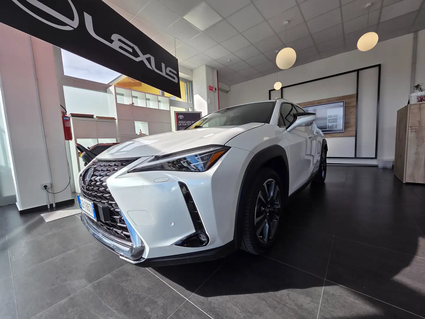 Lexus UX 200 UX 2019 250h 2.0 Luxury 4wd cvt my20 Blanco - 1