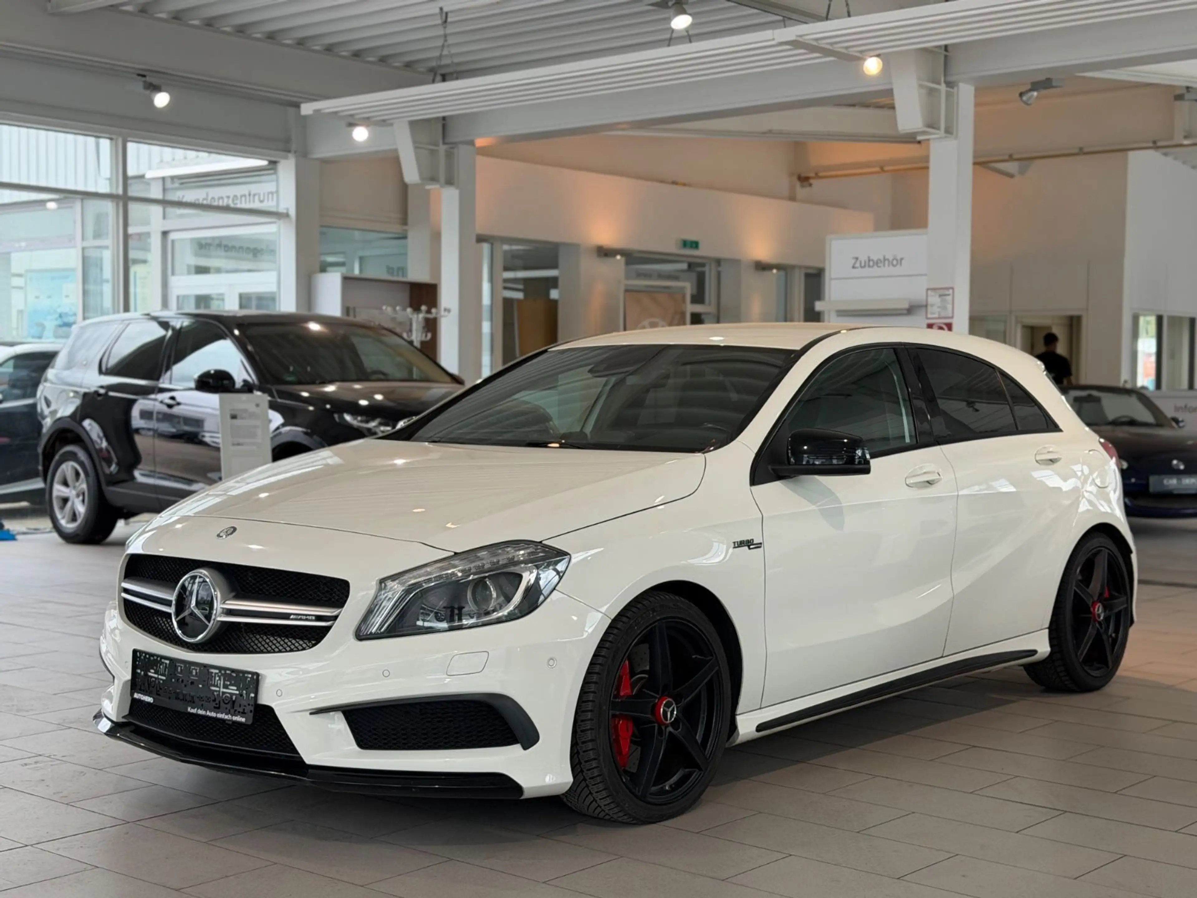 Mercedes-Benz A 45 AMG A A 45 AMG 4Matic*AUTOMA.*NAVI*Bi.XEN*