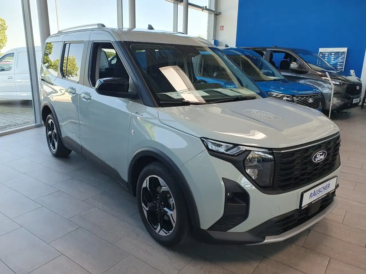 Ford Tourneo Courier 1.0 EcoBoost ACTIVE (V769) 3