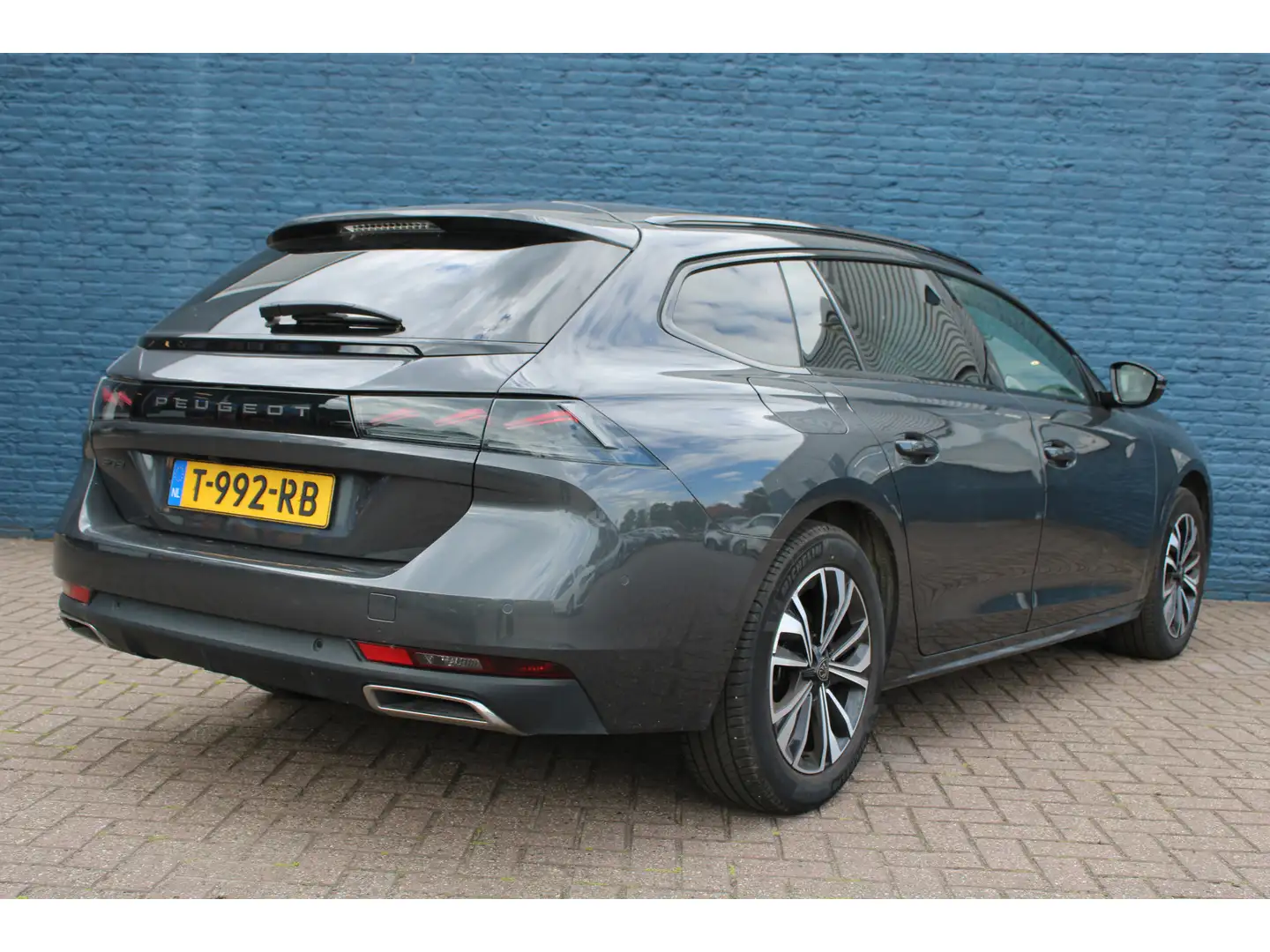 Peugeot 508 SW 1.2 PureTech 130pk EAT8 Allure | Automaat | Nav Grau - 2