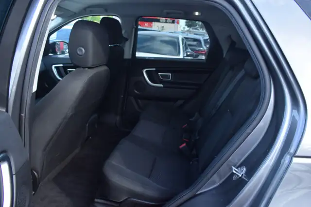 Land Rover Discovery Sport view 11