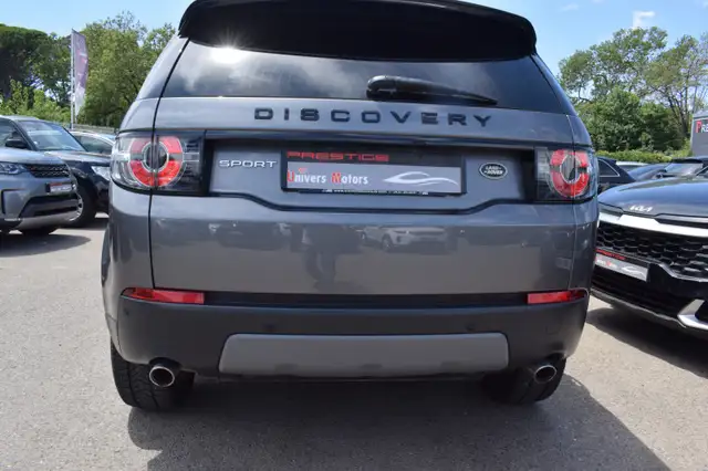 Land Rover Discovery Sport view 16