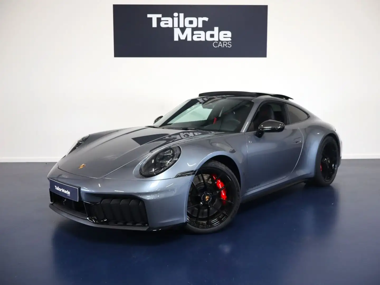 Porsche 911 Carrera GTS 541 - 1