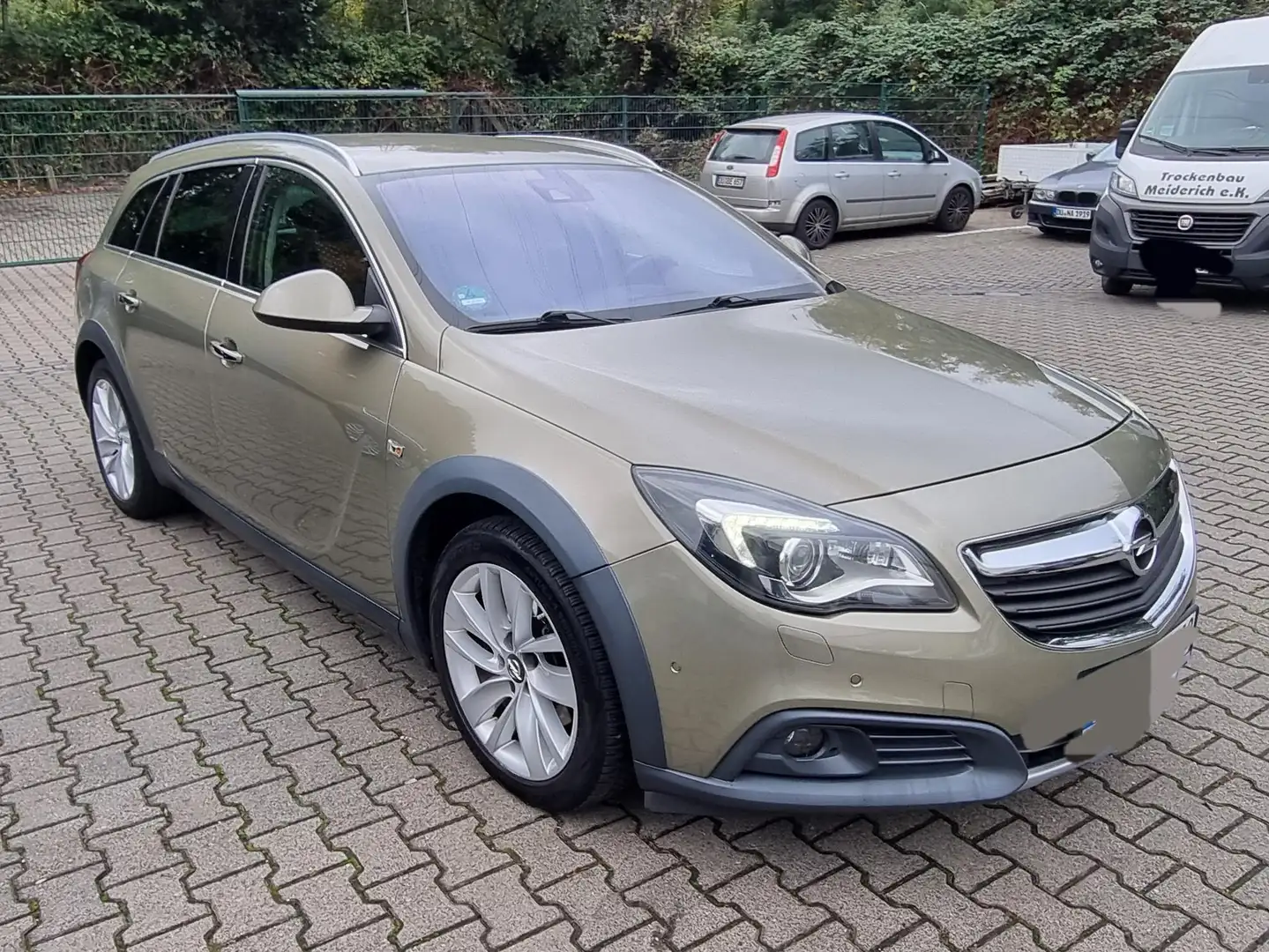 Opel Insignia Insignia 2.0 CDTI Country Tourer Aut. Bronze - 1