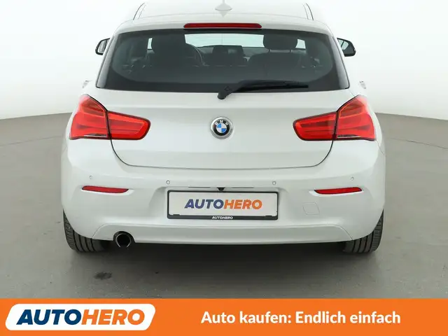BMW 1 Series view 5