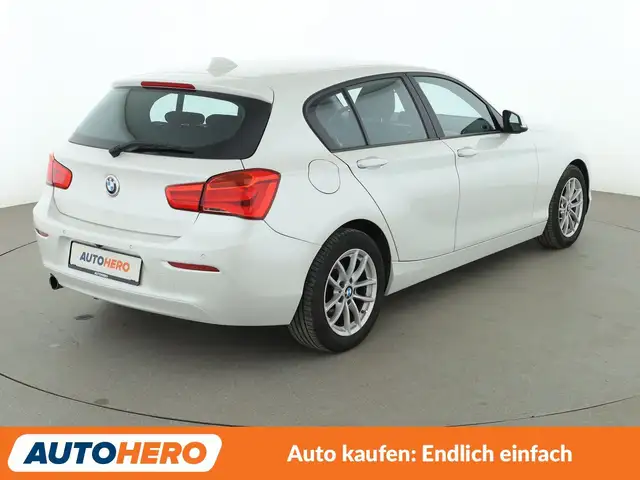 BMW 1 Series view 6