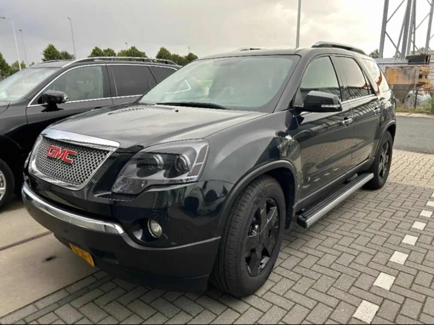 GMC Acadia 3,6 ltr, V6, 7 zitplaatsen, panoramadak, Awd. Noir - 1