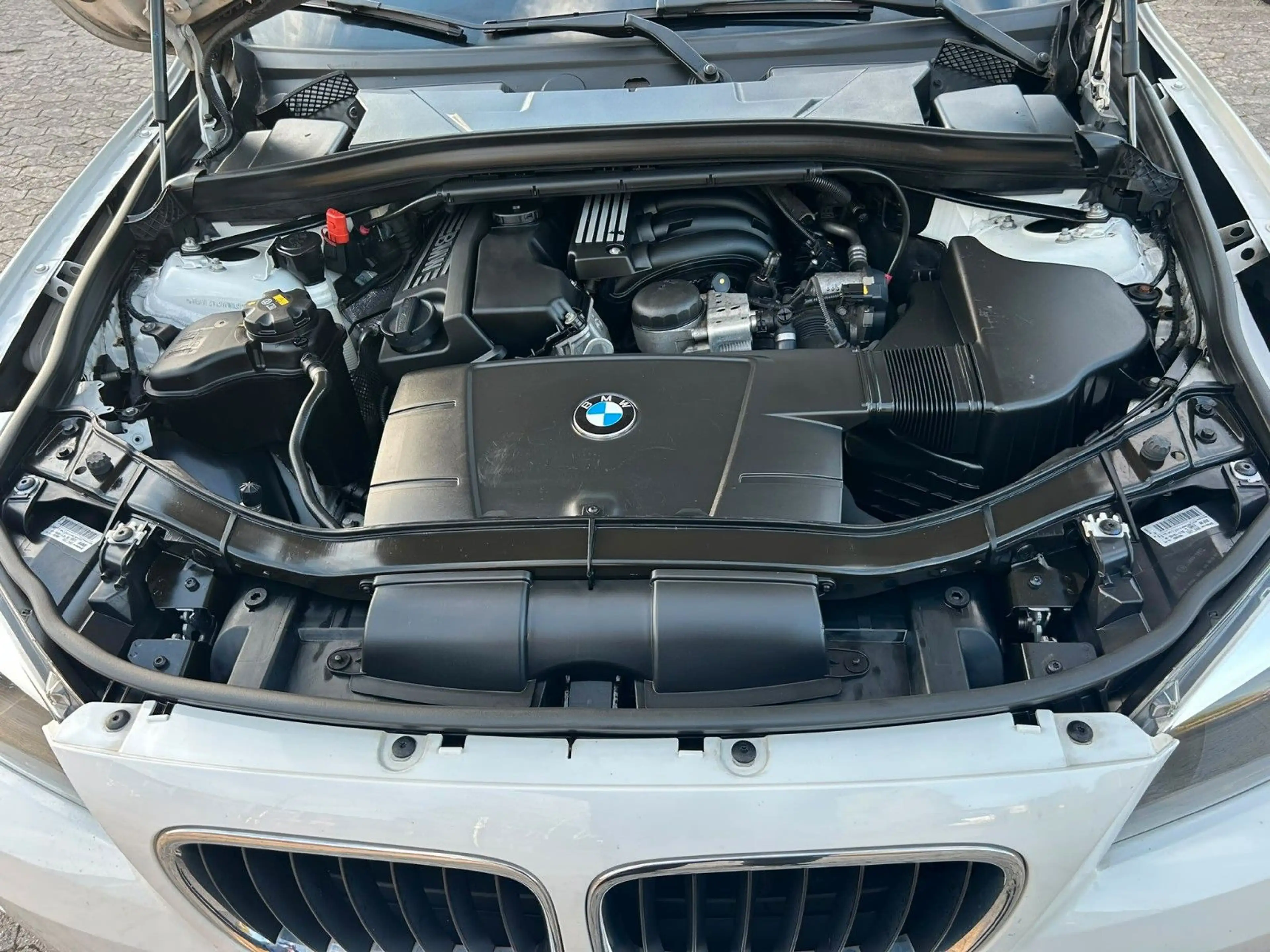 BMW X1 sDrive 18i PDC+SHZ+TEMP+8-fach — photo 15