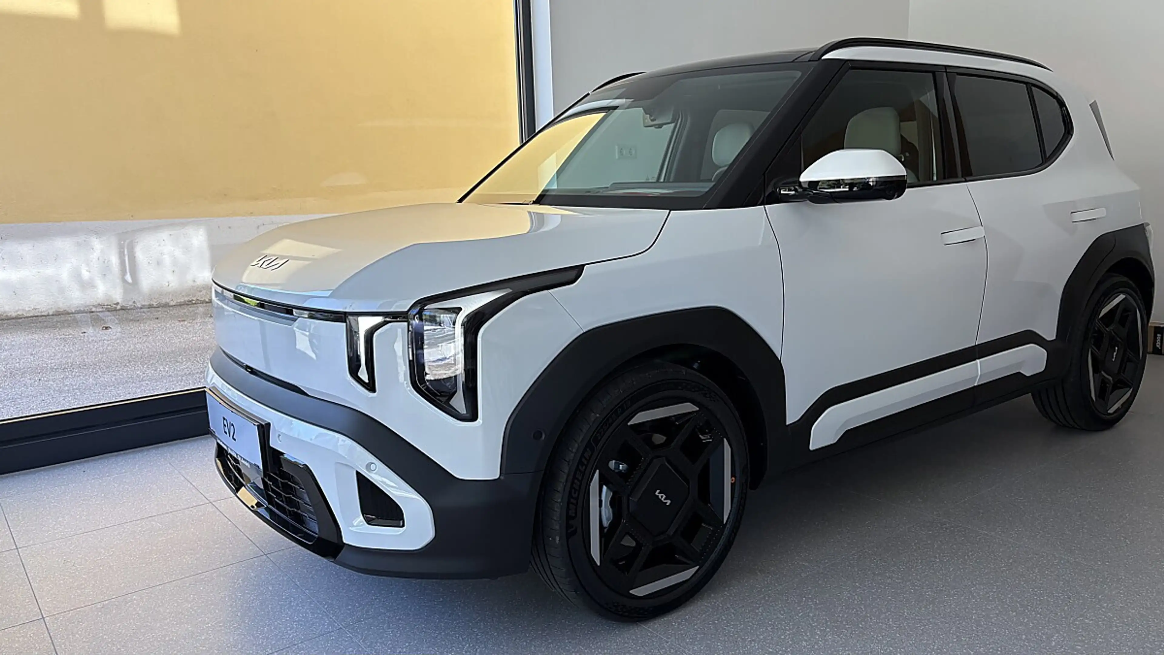Kia EV2 4S FWD 61kWh GT-Line SD 22KW AC